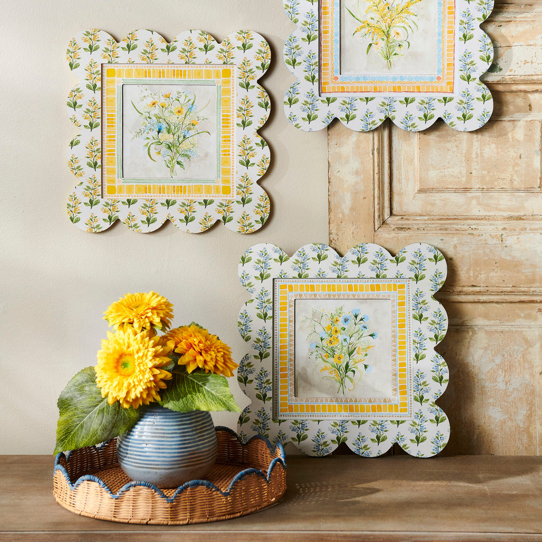 Woven Scalloped Tray w/ Blue Edge