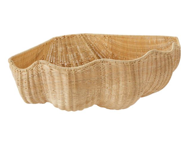 Large Wicker Clam Shell